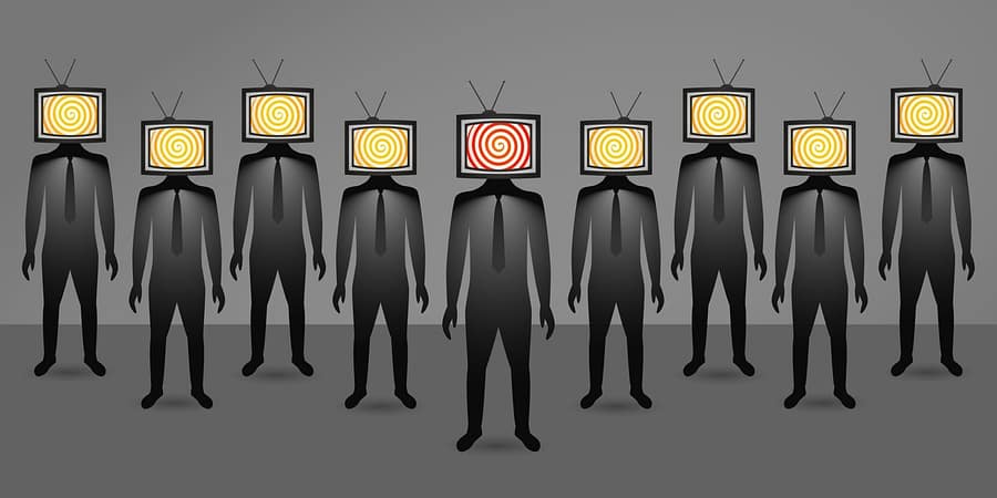 People,With,A,Tv,Instead,Of,A,Head.,The,Concept